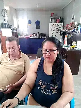 Snapshot of ZuriandAlex chatting on 03.12.25 ZuriandAlex online show from 03.12.25