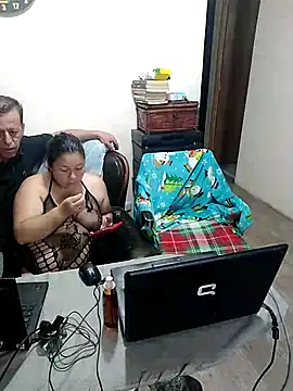 Snapshot of ZuriandAlex chatting on 03.14.25 ZuriandAlex online show from 03.14.25