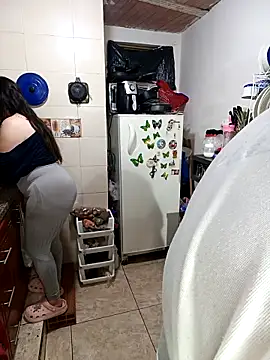 Snapshot of ZuriandAlex chatting on 10.10.25 ZuriandAlex online show from 10.10.25