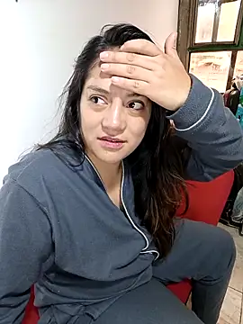 Snapshot of ZuriandAlex chatting on 11.06.25 ZuriandAlex online show from 11.06.25