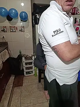 Snapshot of ZuriandAlex chatting on 11.07.25 ZuriandAlex online show from 11.07.25