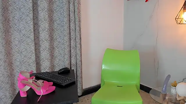 Snapshot of angelswets chatting on 02.17.25 angelswets online show from 02.17.25