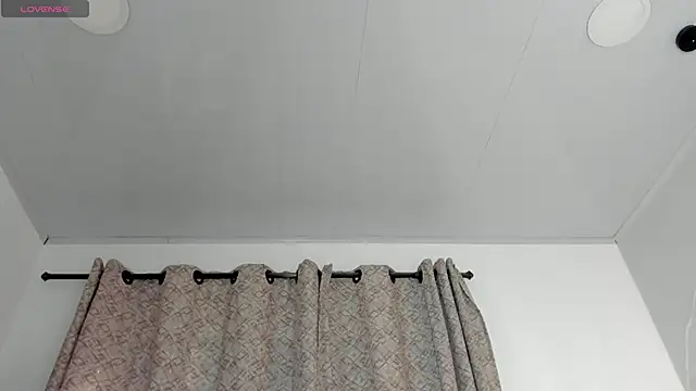 Snapshot of angelswets chatting on 09.30.25 angelswets online show from 09.30.25