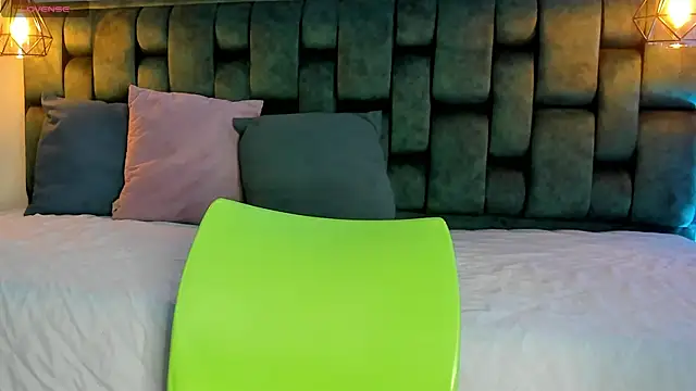 Snapshot of angelswets chatting on 10.22.25 angelswets online show from 10.22.25