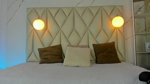 Snapshot of angelswets chatting on 11.20.25 angelswets online show from 11.20.25