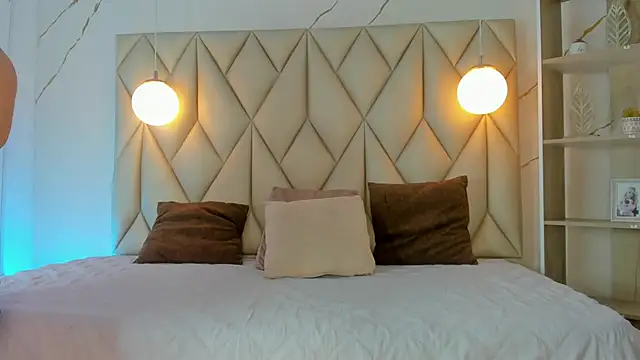 Snapshot of angelswets chatting on 11.30.25 angelswets online show from 11.30.25