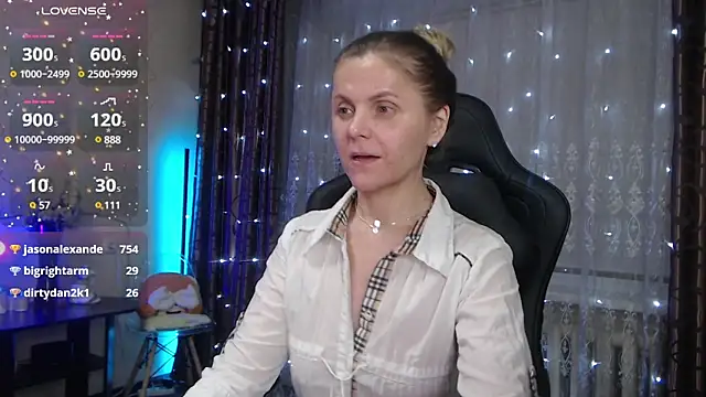 JessieOMays online show from 03.10.25