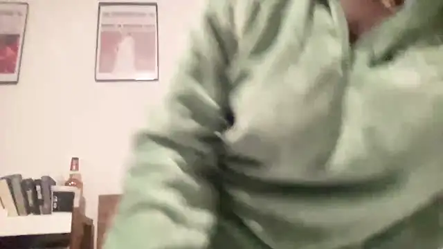 Snapshot of AveryJ99 chatting on 12.06.24 AveryJ99 online show from 12.06.24