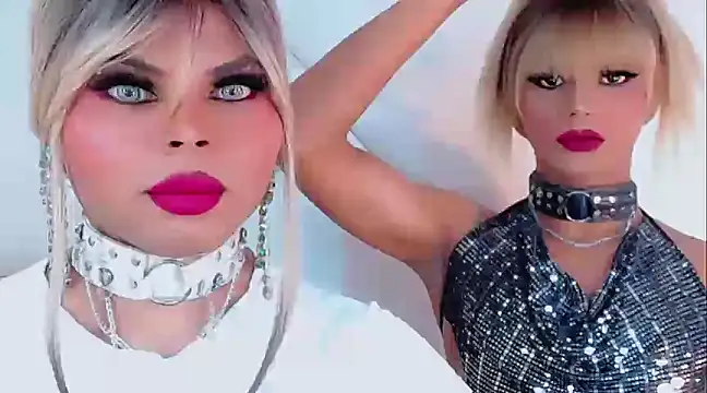 Snapshot of AdanKinng chatting on 12.28.24 AdanKinng online show from 12.28.24