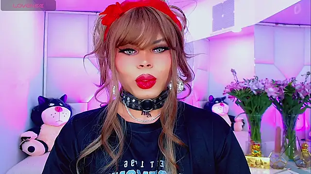 Snapshot of AdanKinng chatting on 11.13.25 AdanKinng online show from 11.13.25