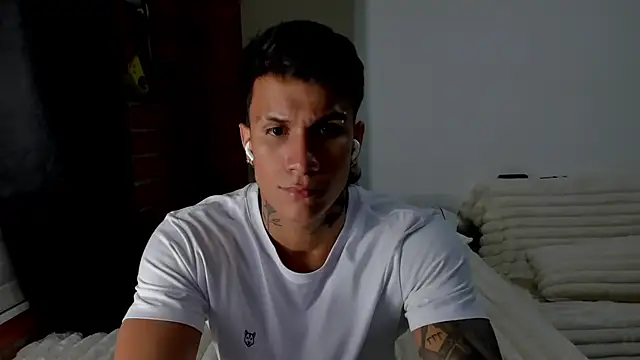 pettergrey1 online show from 12.05.25