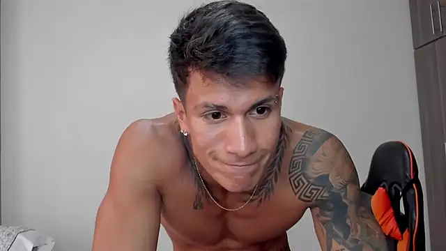 pettergrey1 online show from 02.04.26