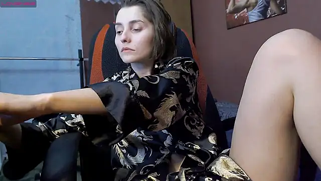 Snapshot of womanstrong78 chatting on 02.20.25 womanstrong78 online show from 02.20.25