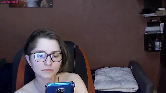 Snapshot of womanstrong78 chatting on 03.02.25 womanstrong78 online show from 03.02.25