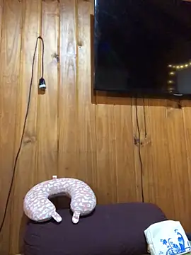 EffyScarlet online show from 10.01.25