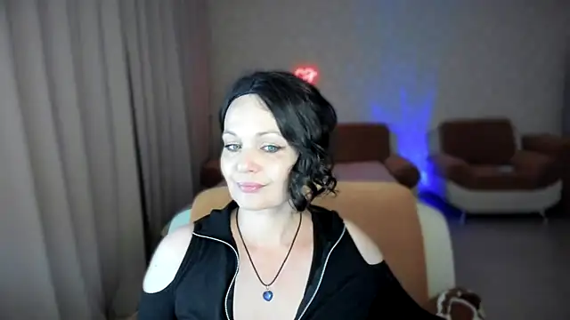 Snapshot of WitchBlueRose chatting on 09.20.25 WitchBlueRose online show from 09.20.25