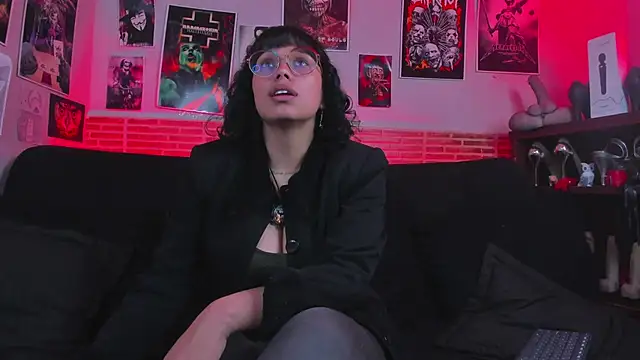 lilith-deveraux online show from 10.04.25