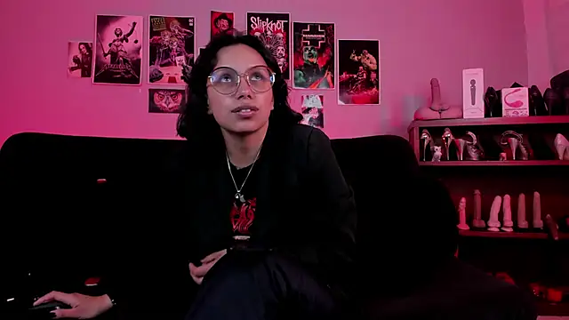 lilith-deveraux online show from 10.26.25