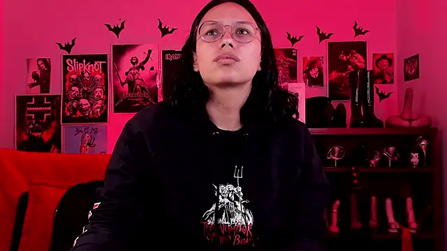 lilith-deveraux online show from 04.13.26