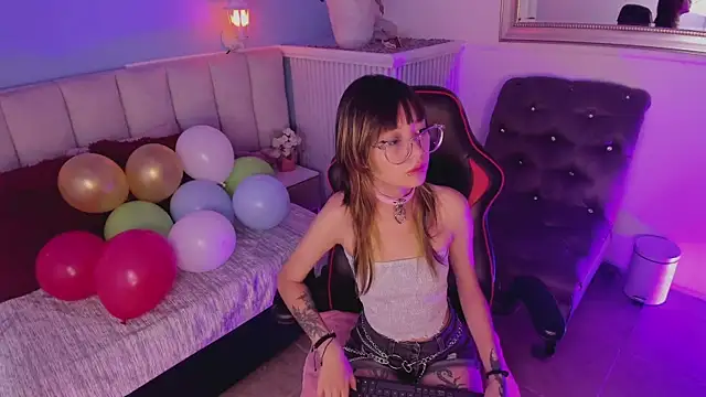 Snapshot of dayanne07 chatting on 12.13.24 dayanne07 online show from 12.13.24