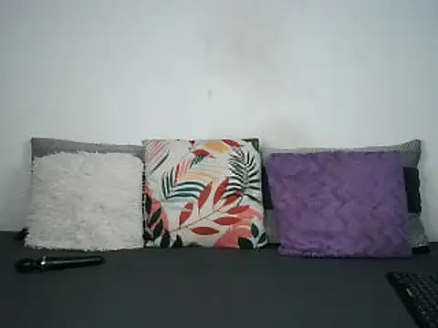 Snapshot of Thickqueenxxx chatting on 02.04.25 Thickqueenxxx online show from 02.04.25