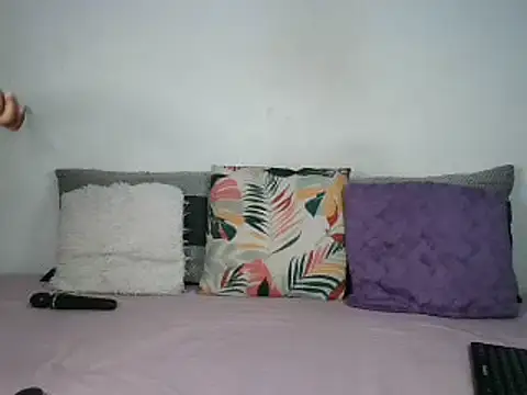 Snapshot of Thickqueenxxx chatting on 03.01.25 Thickqueenxxx online show from 03.01.25