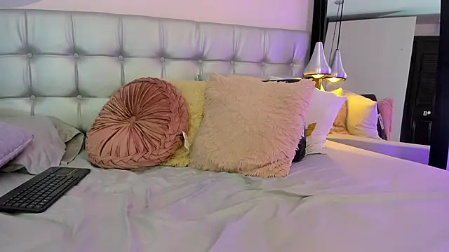 Snapshot of Axel_brunette1 chatting on 03.06.25 Axel brunette1 online show from 03.06.25