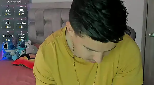 Snapshot of victor_vixen chatting on 01.04.25 victor vixen online show from 01.04.25