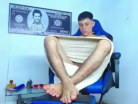 Snapshot of bab_boy_777 chatting on 12.04.24 bab boy 777 online show from 12.04.24