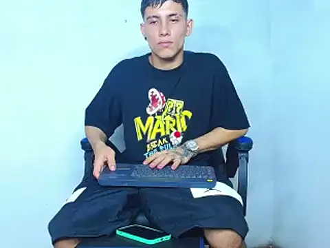 Snapshot of bab_boy_777 chatting on 12.08.24 bab boy 777 online show from 12.08.24