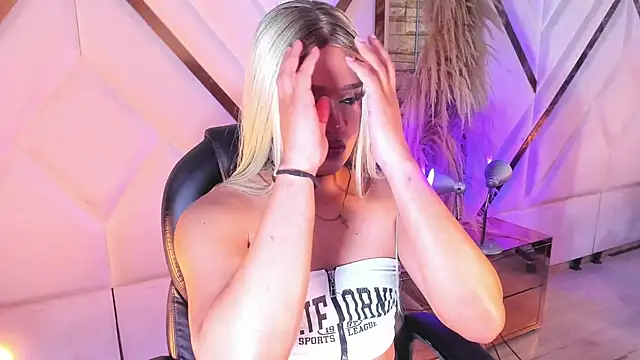 Elody Preysler69 online show from 12.14.25