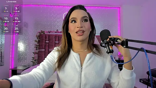 KylieVictoria online show from 03.19.25