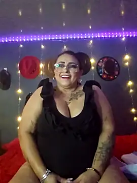 Ivonnee   online show from 03.02.25