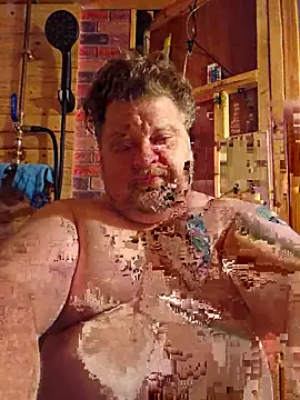 Snapshot of alienbunny chatting on 10.16.25 alienbunny online show from 10.16.25