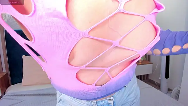 Snapshot of KetrinWhite chatting on 11.08.25 KetrinWhite online show from 11.08.25