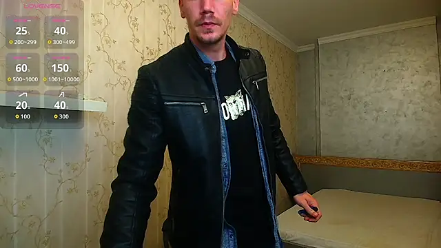 Snapshot of MateoBenjaminX chatting on 10.10.25 MateoBenjaminX online show from 10.10.25