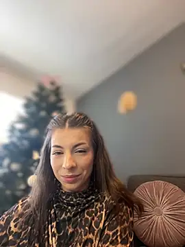 Mia Ethan online show from 12.13.24