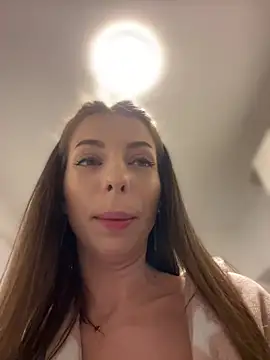 Mia Ethan online show from 01.16.25