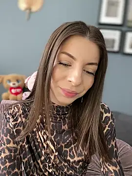 Mia Ethan online show from 02.21.25