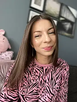 Mia Ethan online show from 02.25.25