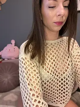 Mia Ethan online show from 03.11.25