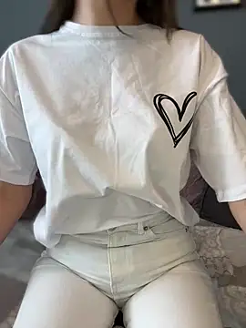 Mia Ethan online show from 03.12.25