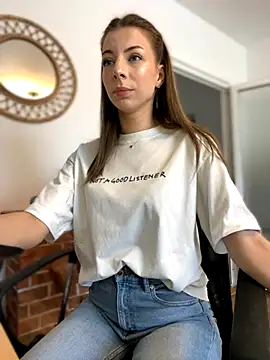 Mia Ethan online show from 09.13.25