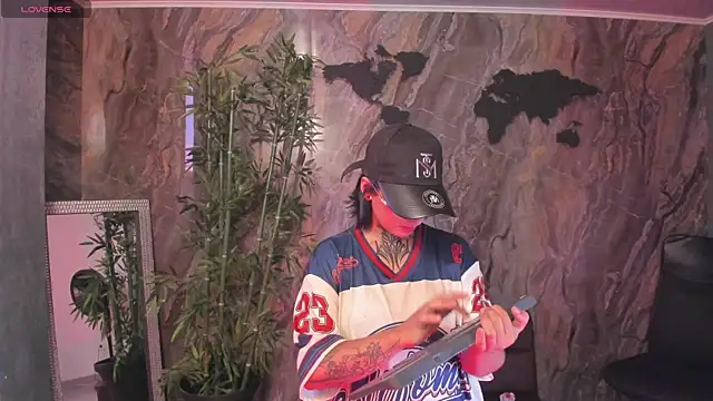 Alahia Dangelo online show from 04.01.26