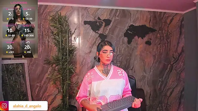 Alahia Dangelo online show from 04.11.26