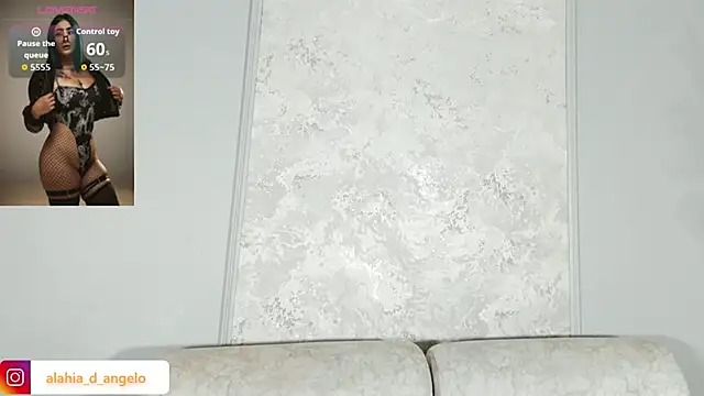 Snapshot of Alahia_Dangelo chatting on 06.26.26 Alahia Dangelo online show from 06.26.26