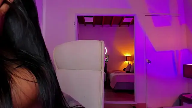 DaniRousse online show from 12.14.24