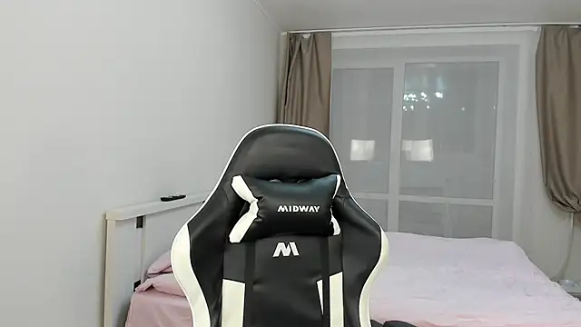 Snapshot of endlesssoffi chatting on 12.23.24 endlesssoffi online show from 12.23.24