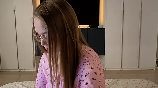 Snapshot of endlesssoffi chatting on 11.02.25 endlesssoffi online show from 11.02.25