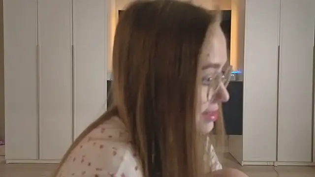 Snapshot of endlesssoffi chatting on 11.20.25 endlesssoffi online show from 11.20.25